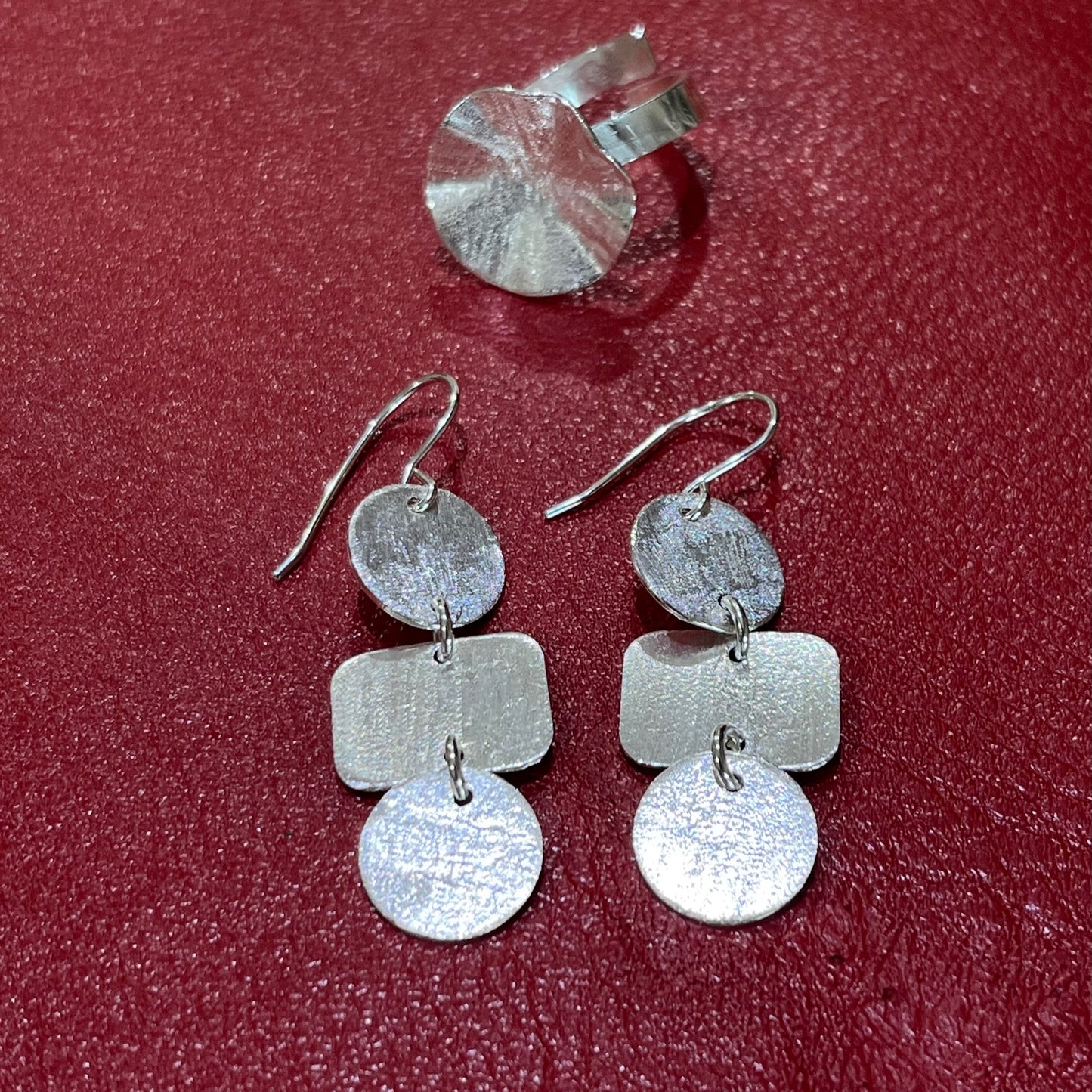 Satin filigree ring image 2