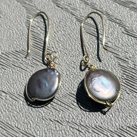 Black coin  pearls  image 0