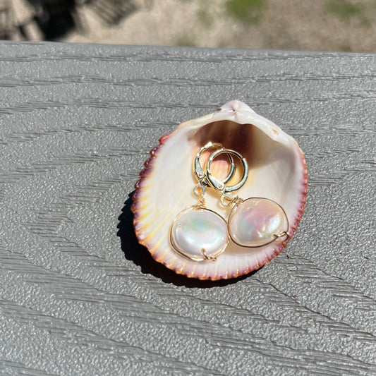 Coin pearl leverback image 0