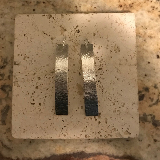 Hammered geometric earring image 0