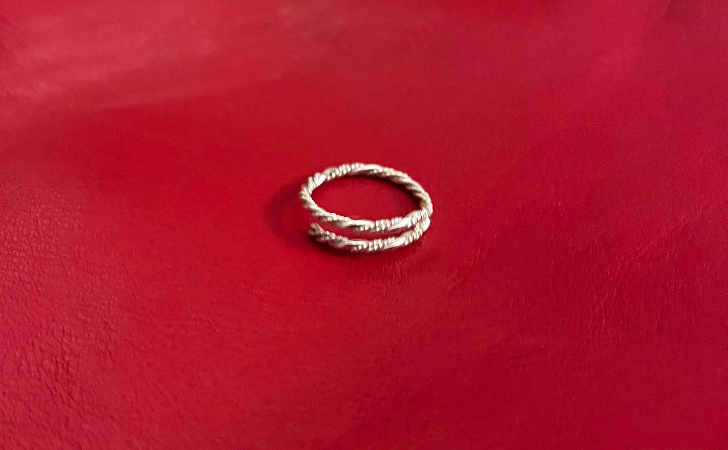 Twist ring image 0