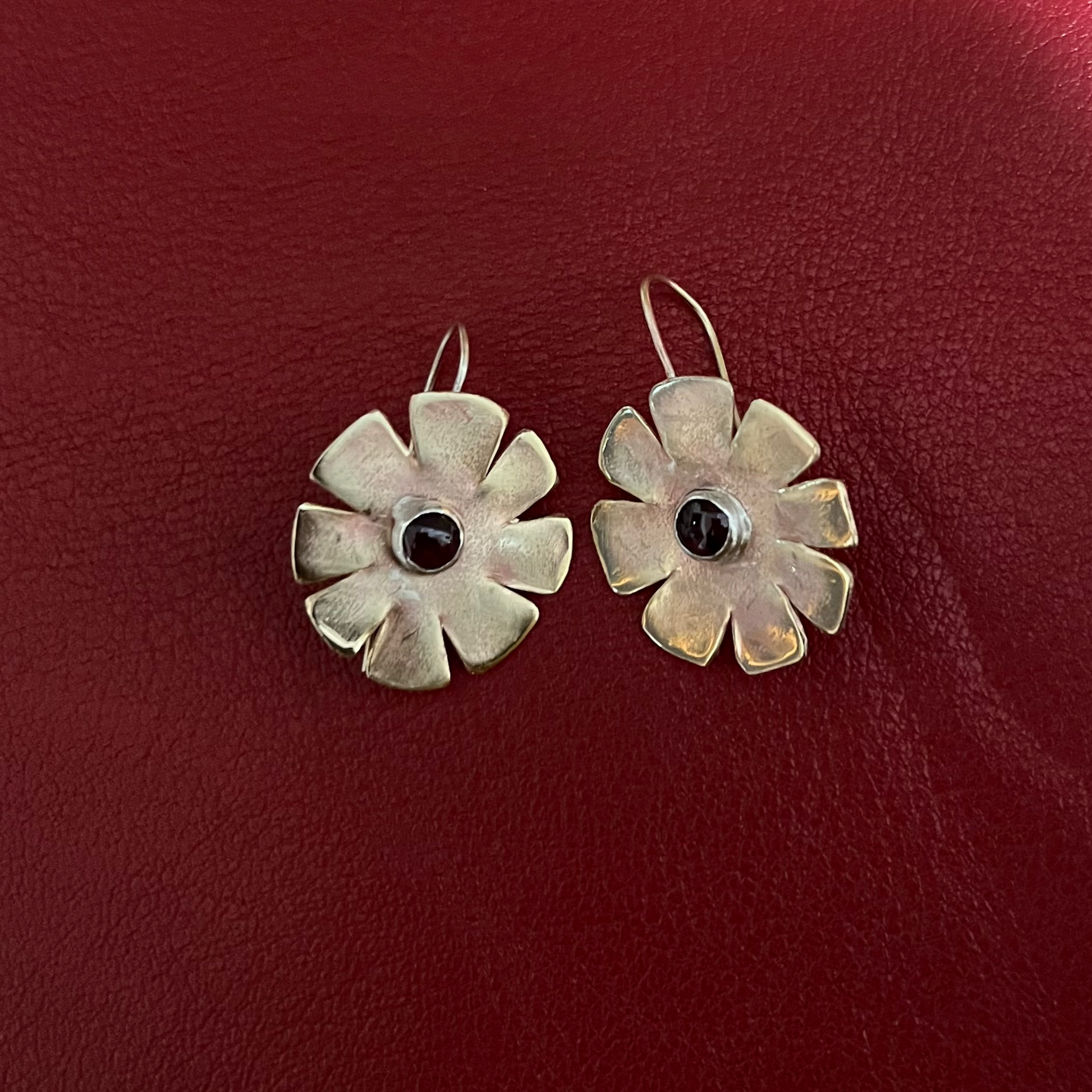 Floral garnet image 5