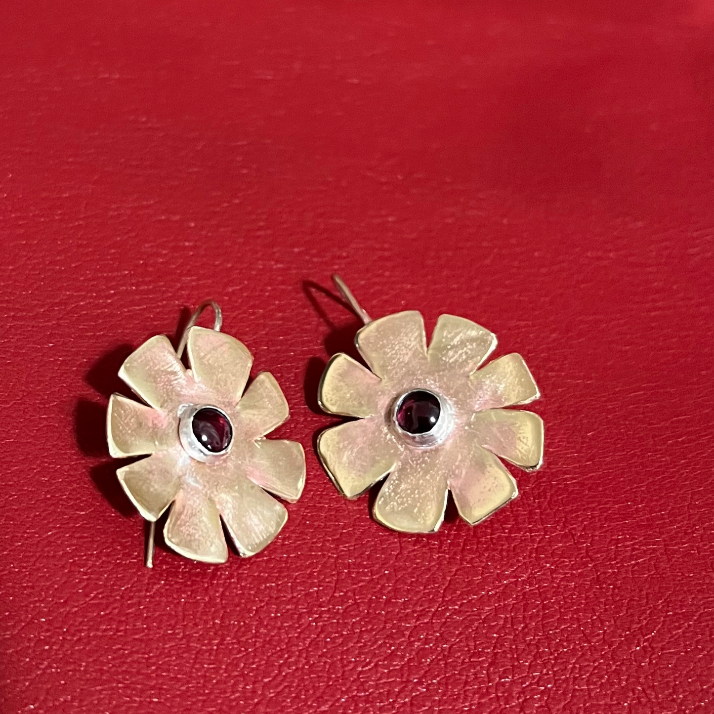 Floral garnet image 4
