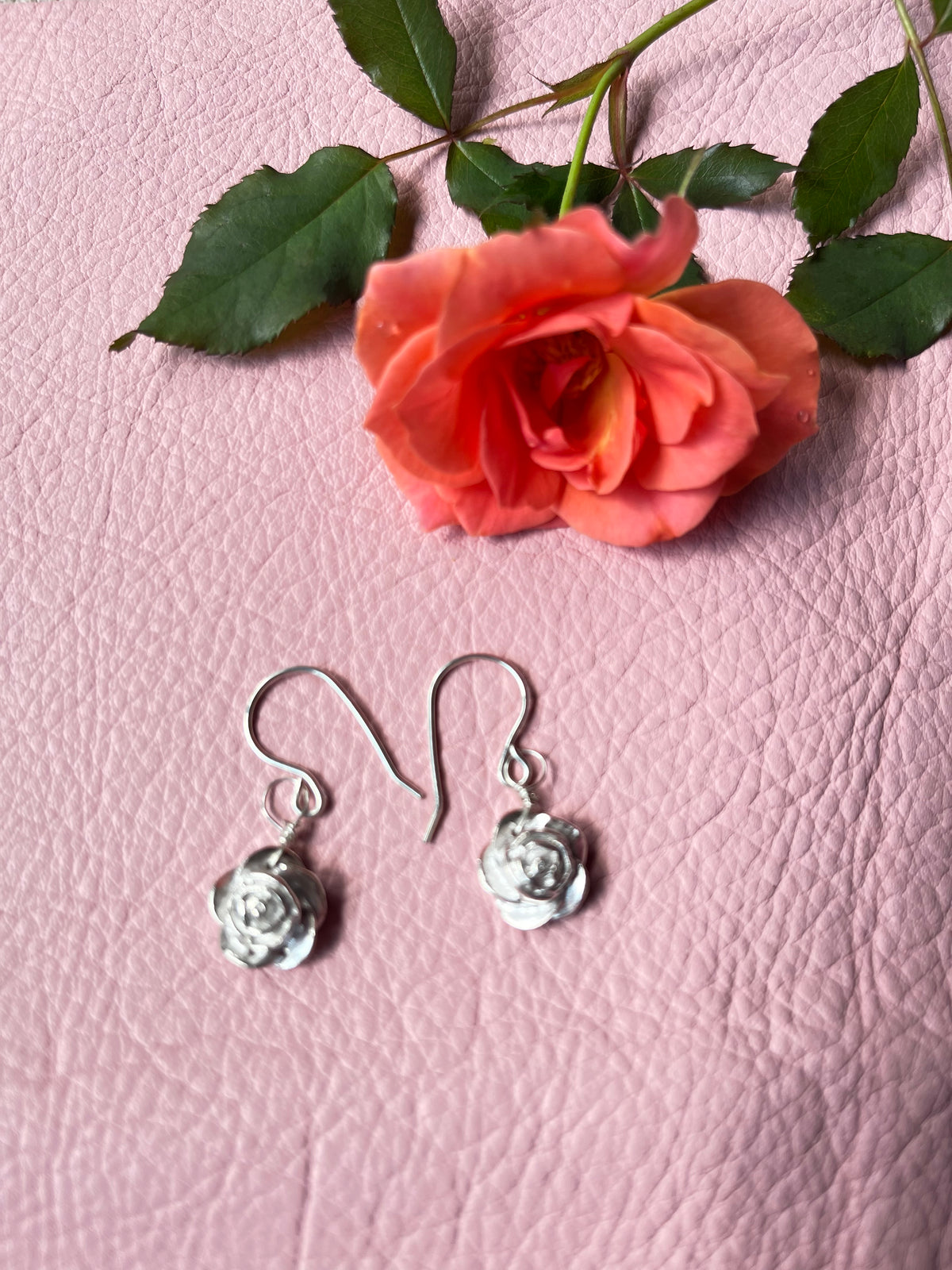Silver rose earring