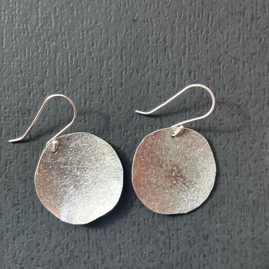 Hammered sterling disc  image 0