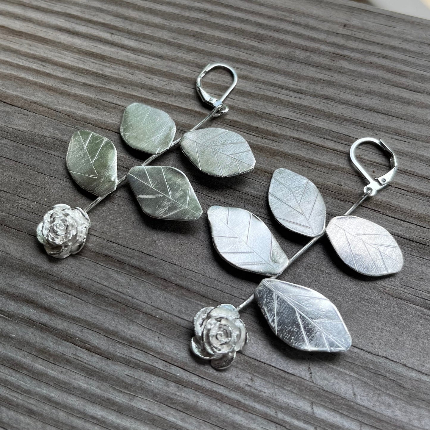 Rose bush earrings New Product