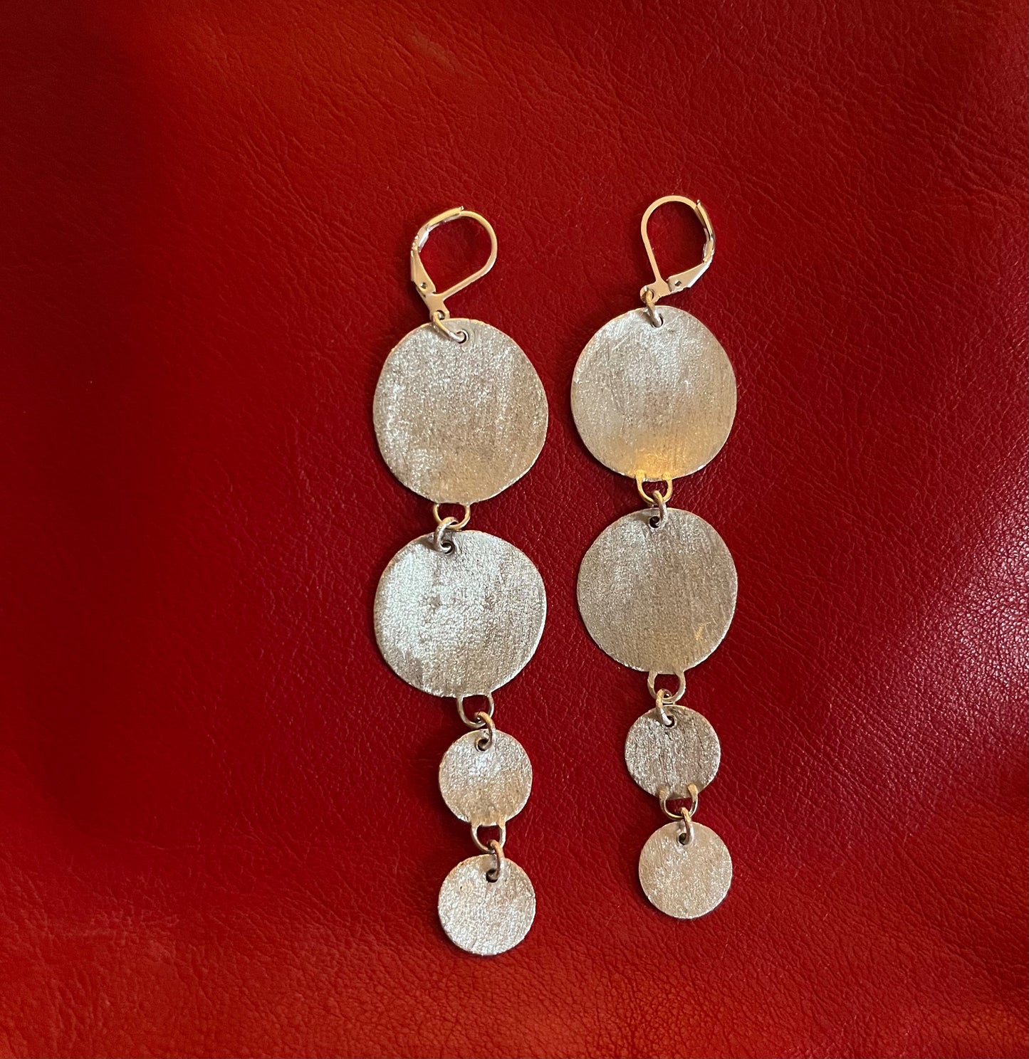 Satin disc earrings  image 0