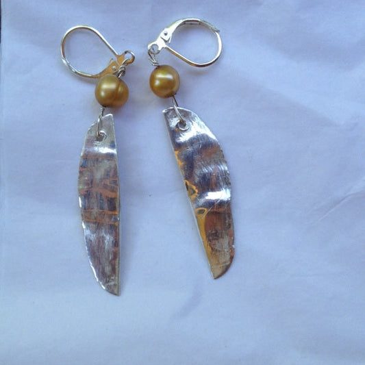 Silver peapod with bronze pearl image 0