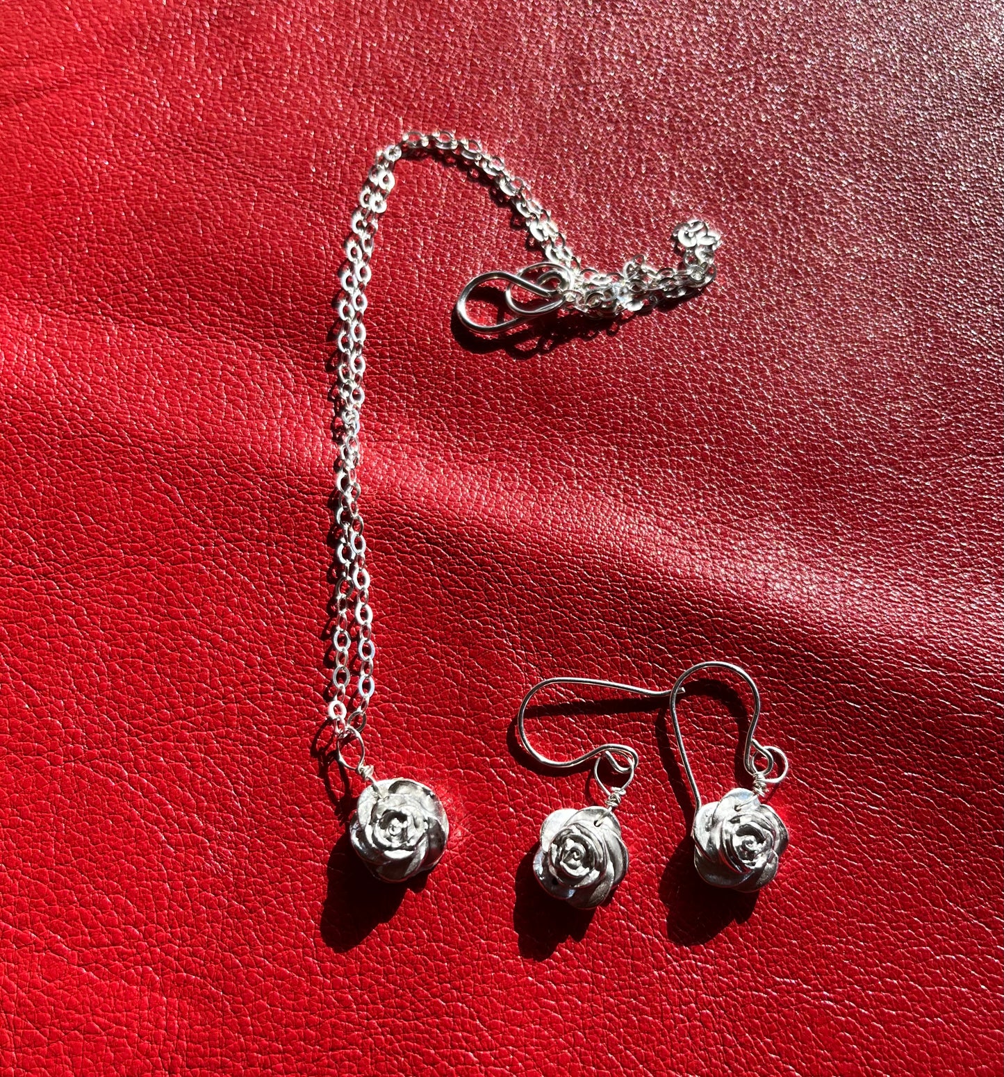 Rose necklace set