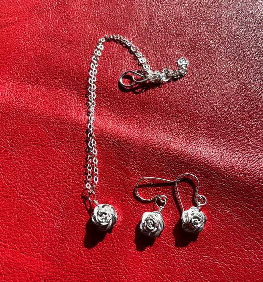 Rose necklace set