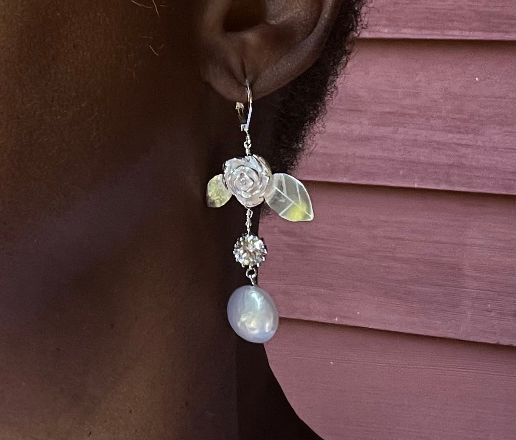 Silver rose pearl