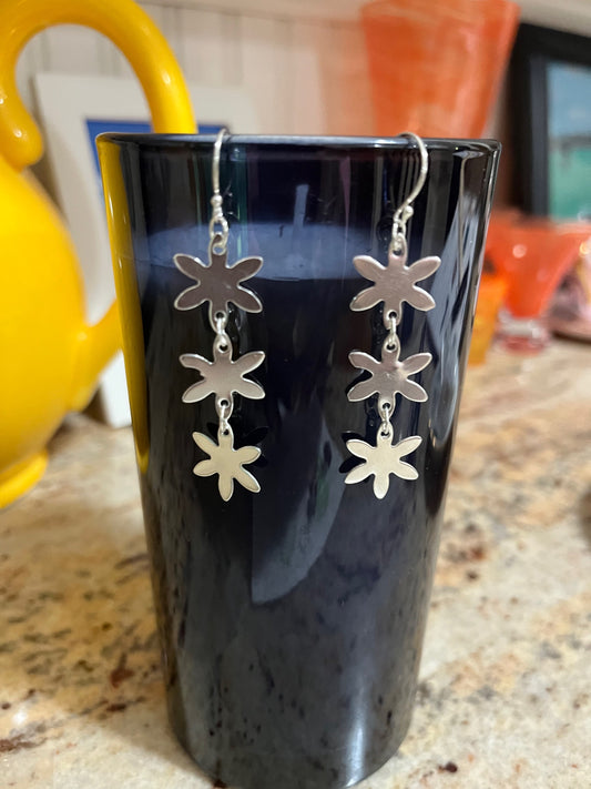 Triple flower earrings  image 0